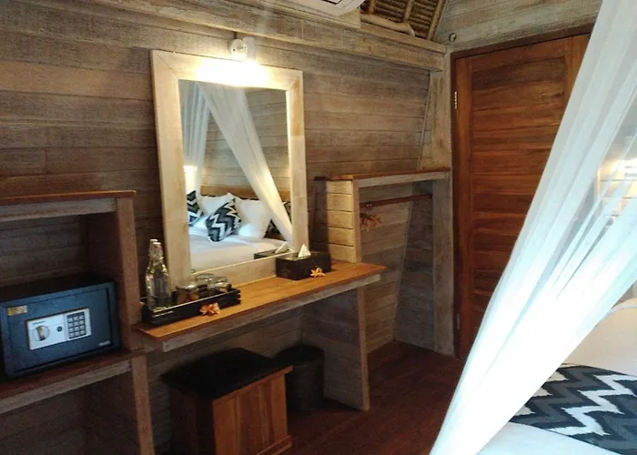 Honeybee Hut 3* Nusa Lembongan