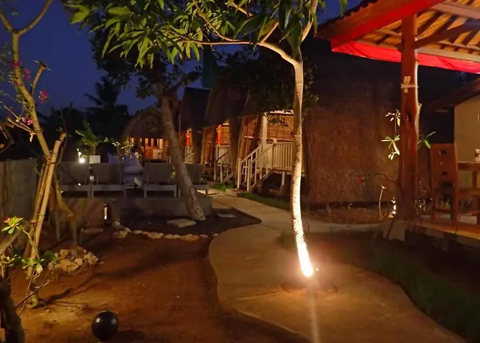 Hotel Honeybee Hut 3*